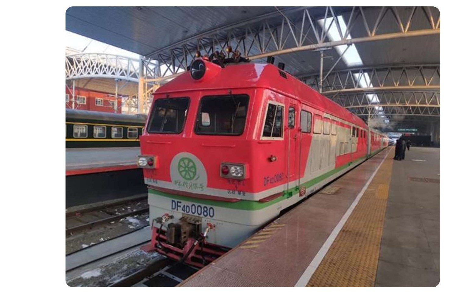 Hulunbuir Express awaiting departure at Hailar Station